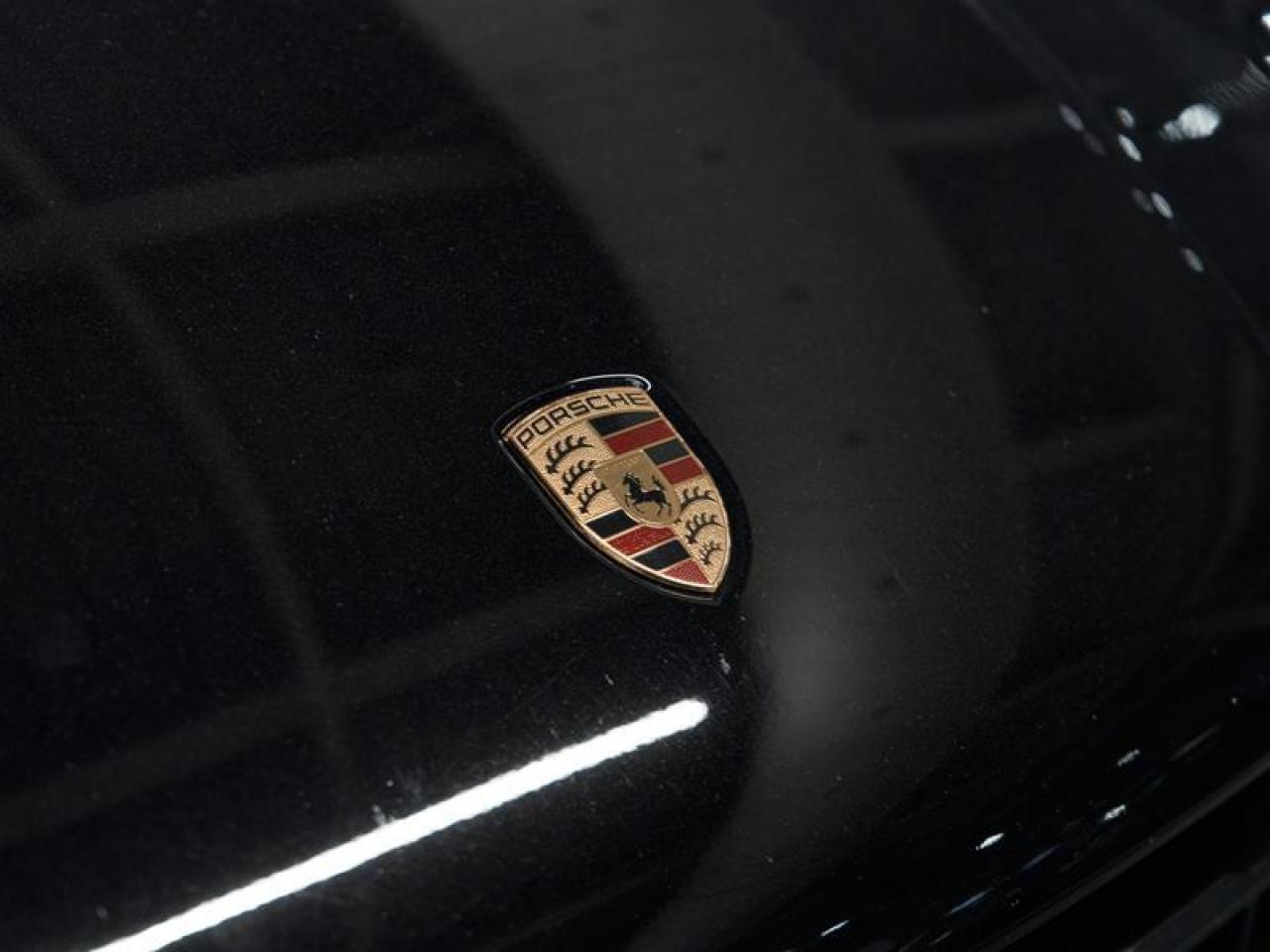 2023 Porsche Macan S Photo