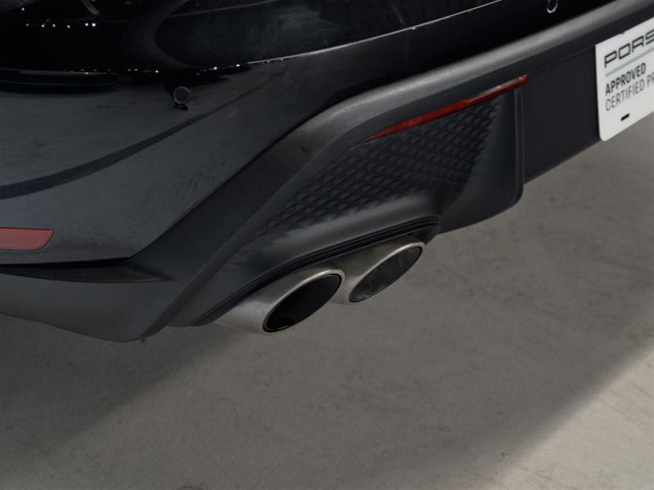 2023 Porsche Macan S Photo