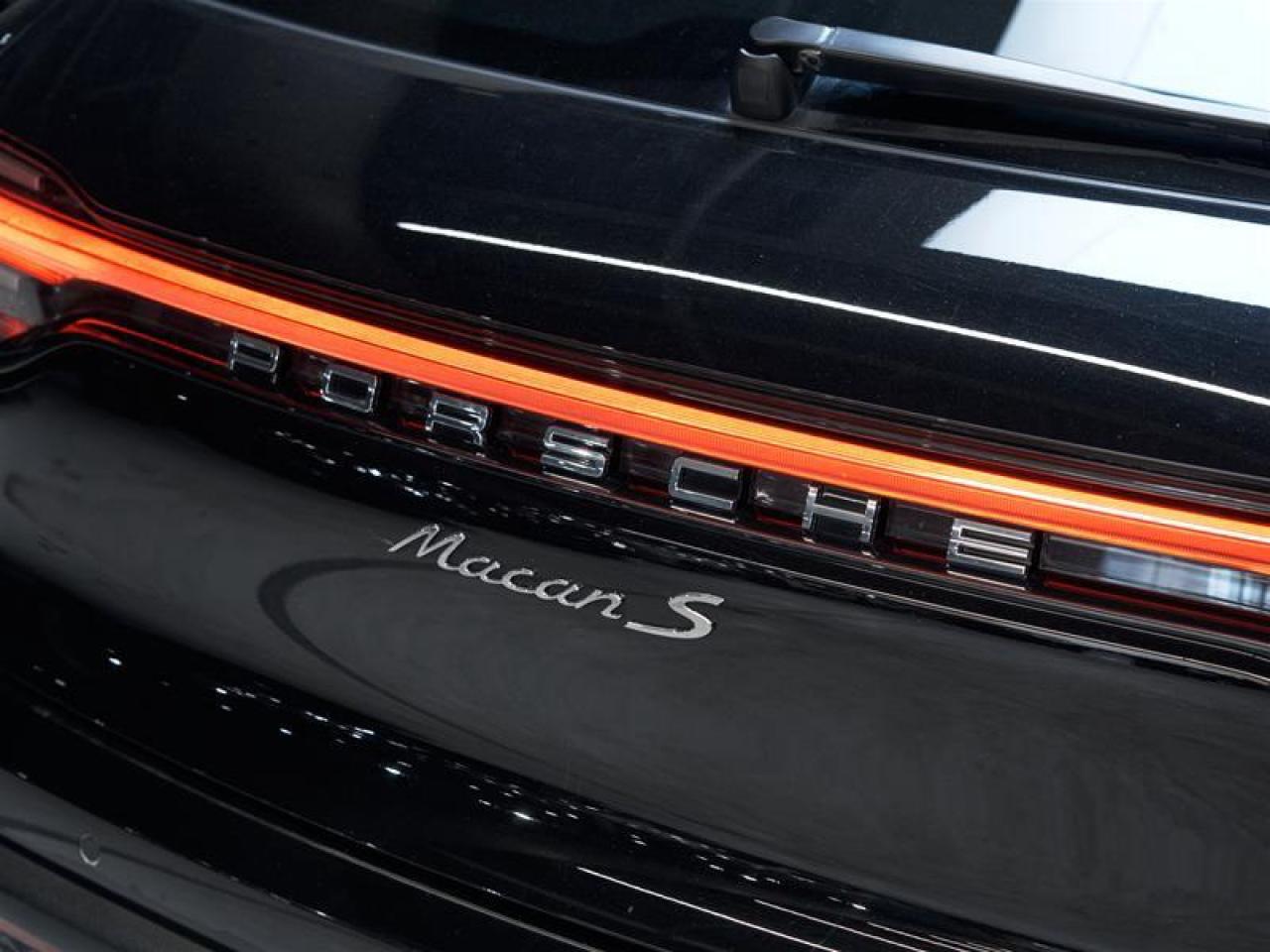 2023 Porsche Macan S Photo