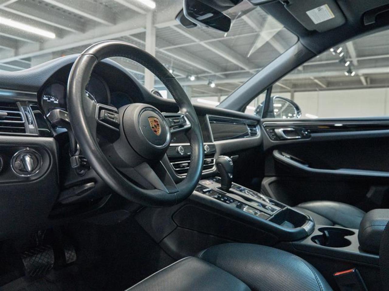 2023 Porsche Macan S Photo