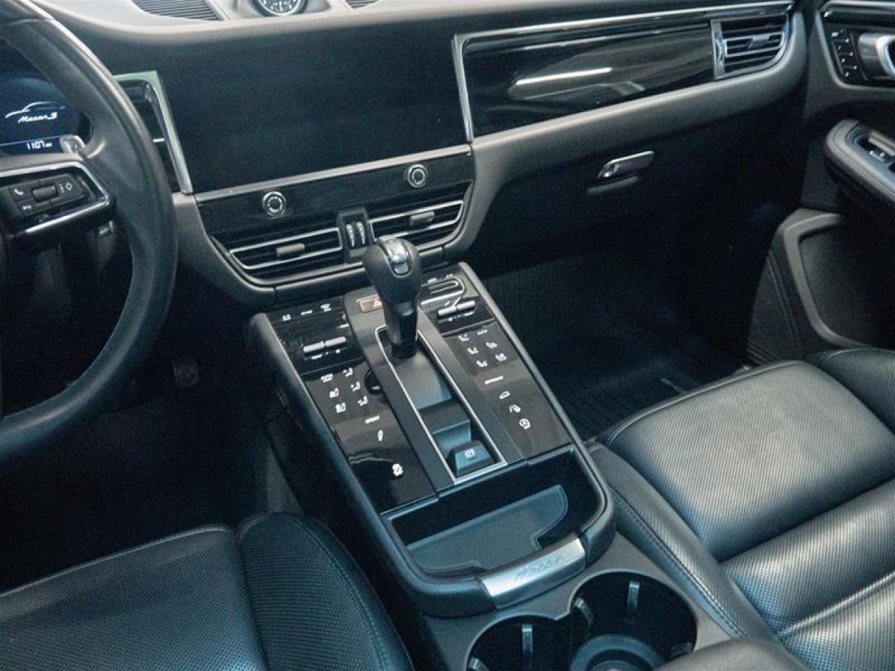 2023 Porsche Macan S Photo