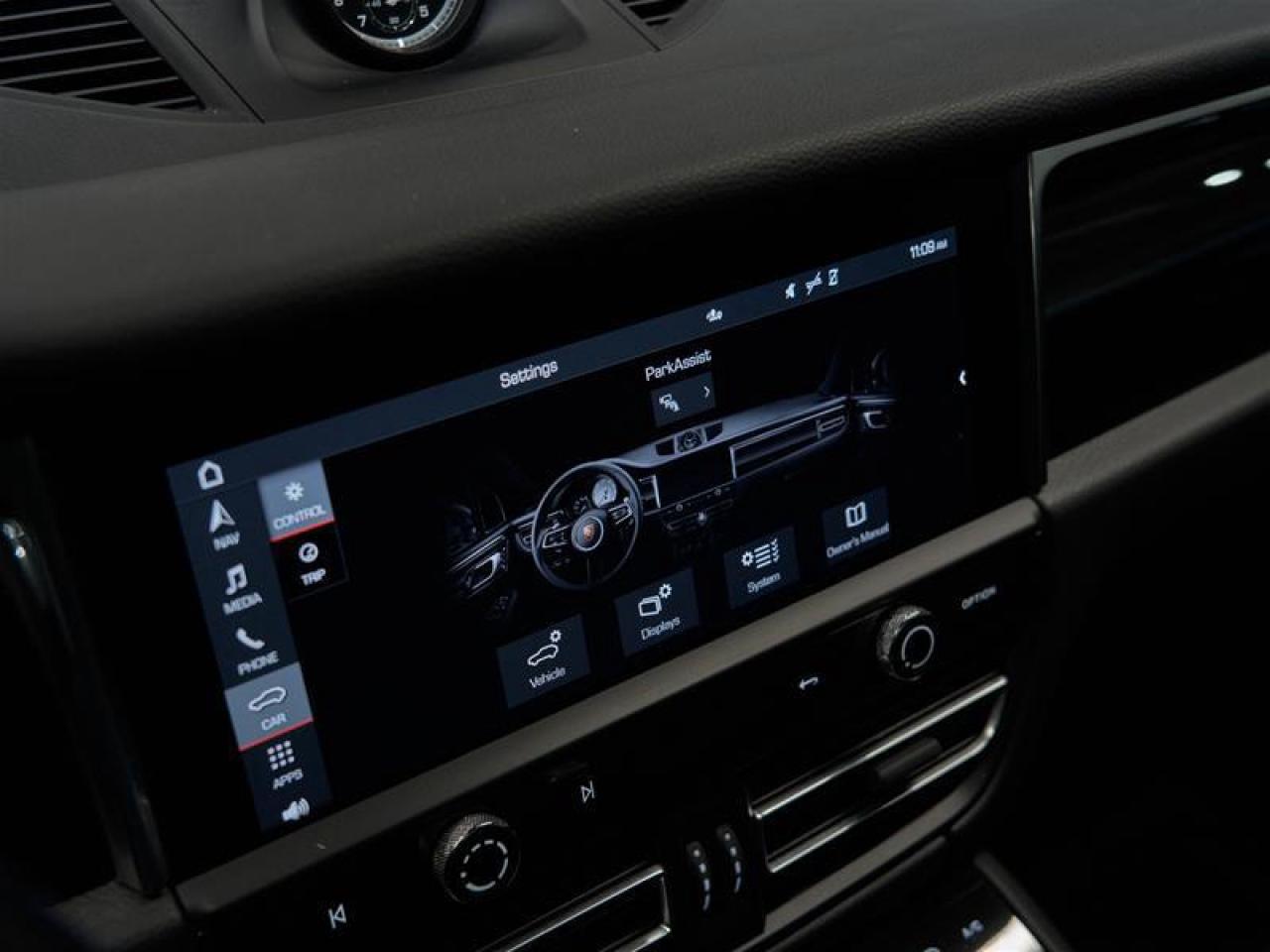 2023 Porsche Macan S Photo