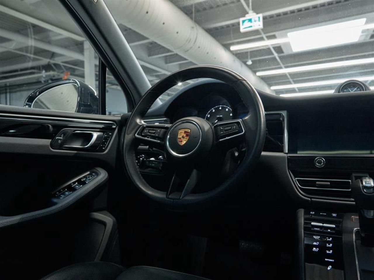 2023 Porsche Macan S Photo