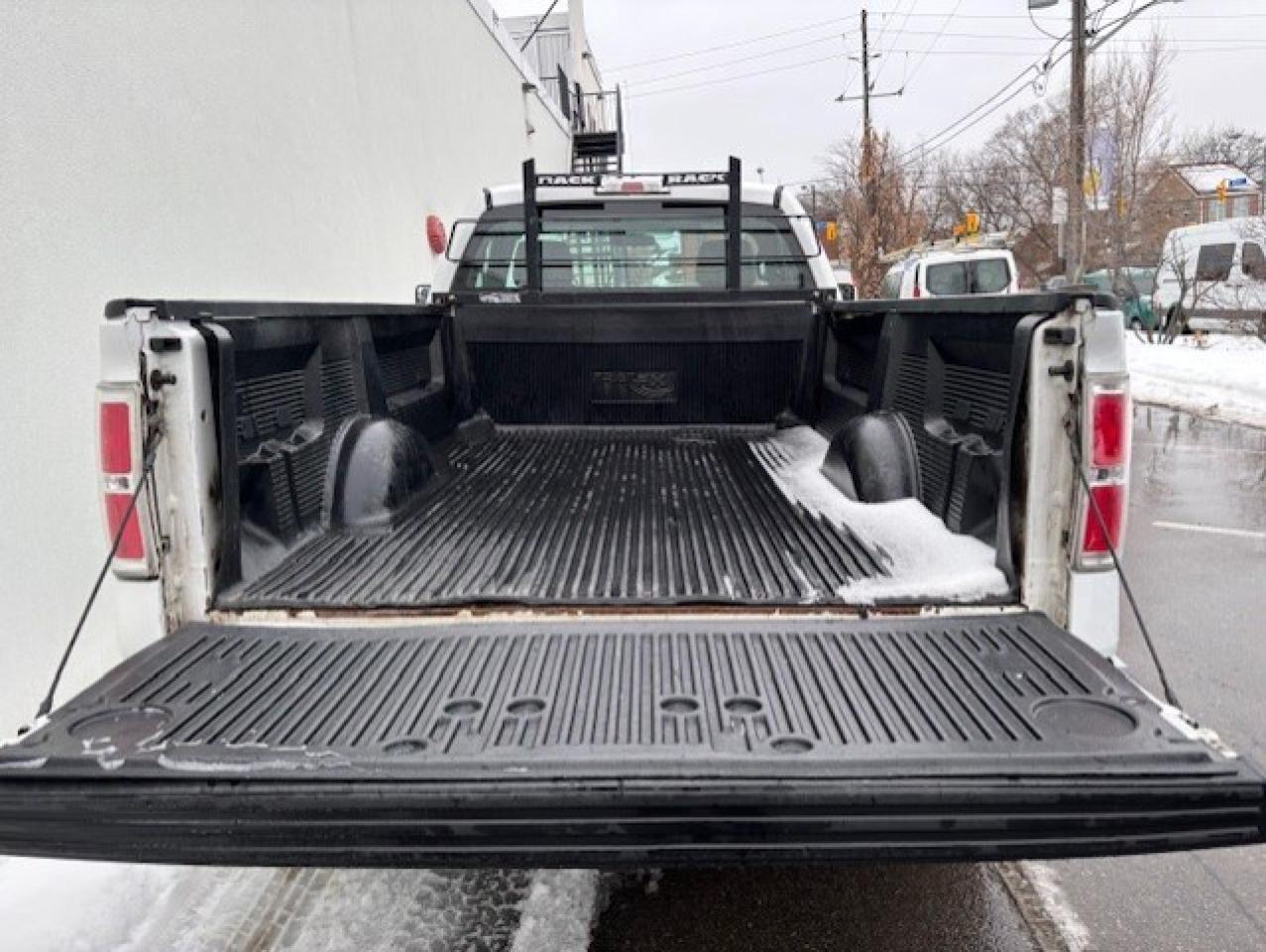 2013 Ford F-150 V8 5.0L REGULAR CAB LONG BOX-1 OWNER-CERTIFIED Photo