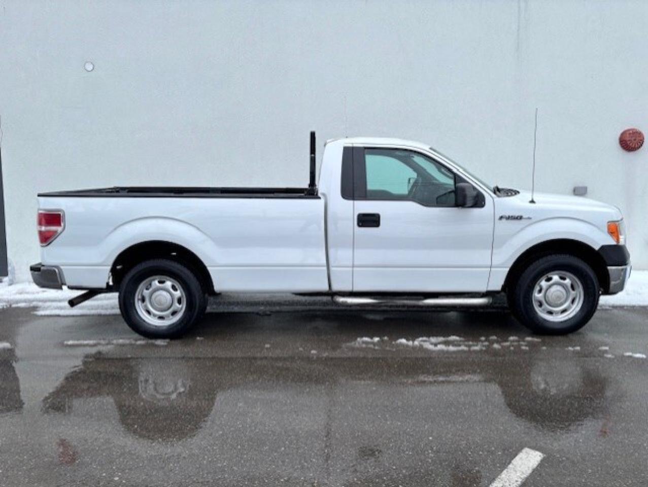 2013 Ford F-150 V8 5.0L REGULAR CAB LONG BOX-1 OWNER-CERTIFIED Photo