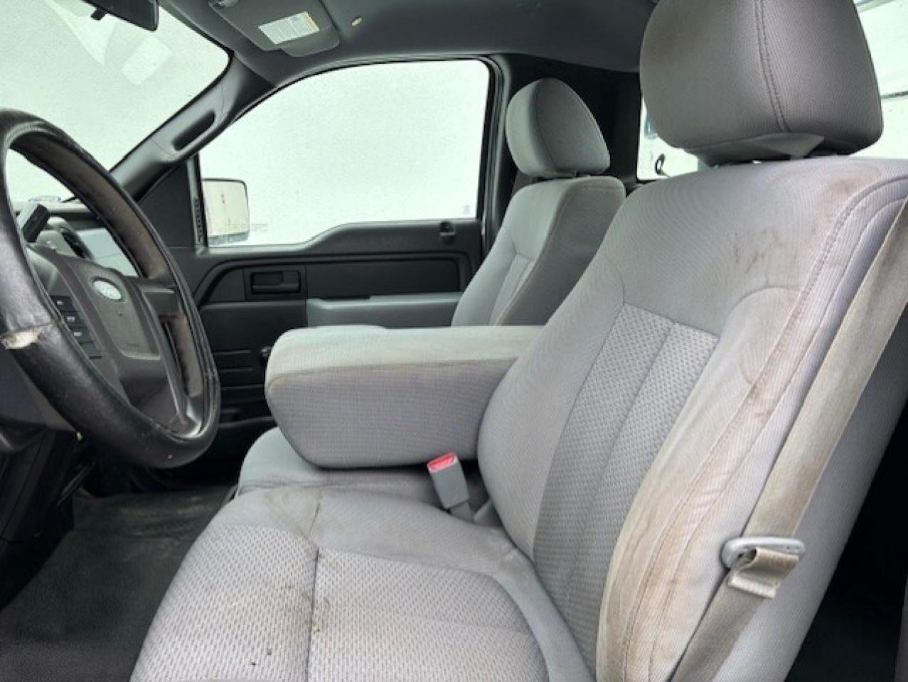 2013 Ford F-150 V8 5.0L REGULAR CAB LONG BOX-1 OWNER-CERTIFIED Photo