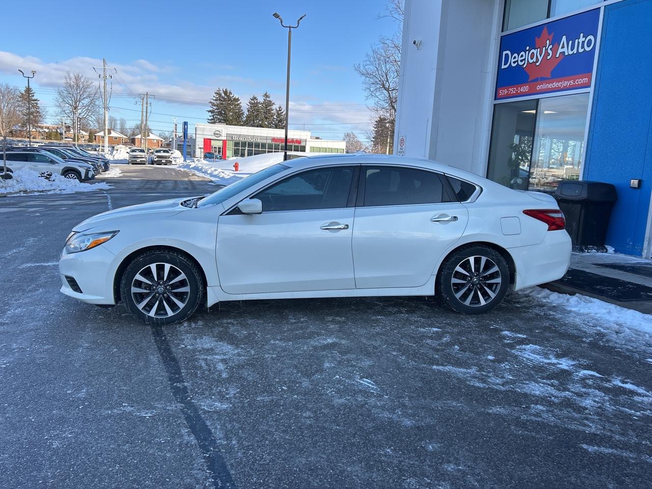 2017 Nissan Altima 2.5   Nav   Sunroof    Clean Carfax Photo