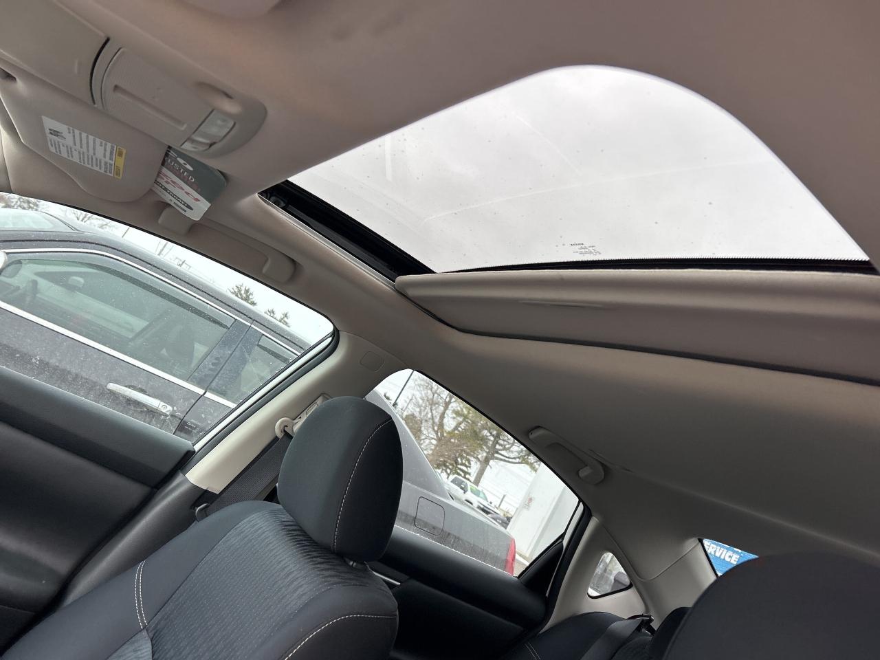 2017 Nissan Altima 2.5   Nav   Sunroof    Clean Carfax Photo