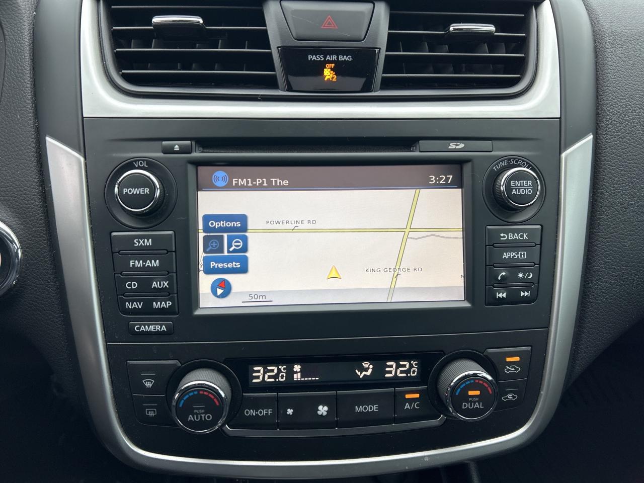 2017 Nissan Altima 2.5   Nav   Sunroof    Clean Carfax Photo