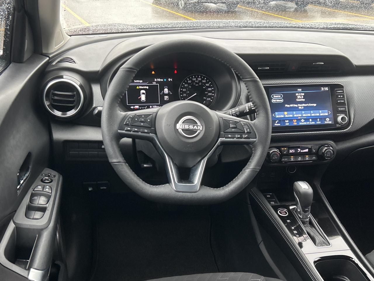 2024 Nissan Kicks SV   Remote Start   Low KM   Clean Carfax Photo