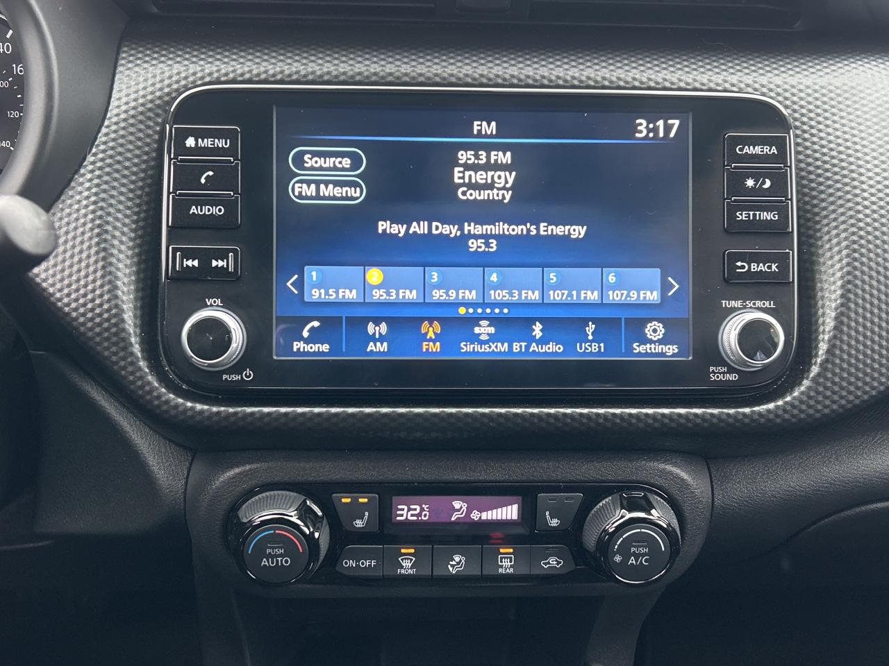 2024 Nissan Kicks SV   Remote Start   Low KM   Clean Carfax Photo