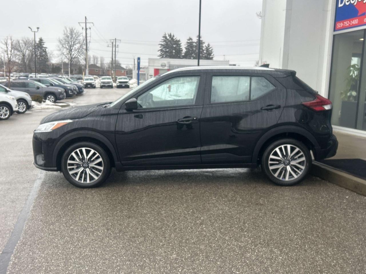 2024 Nissan Kicks SV   Remote Start   Low KM   Clean Carfax Photo5