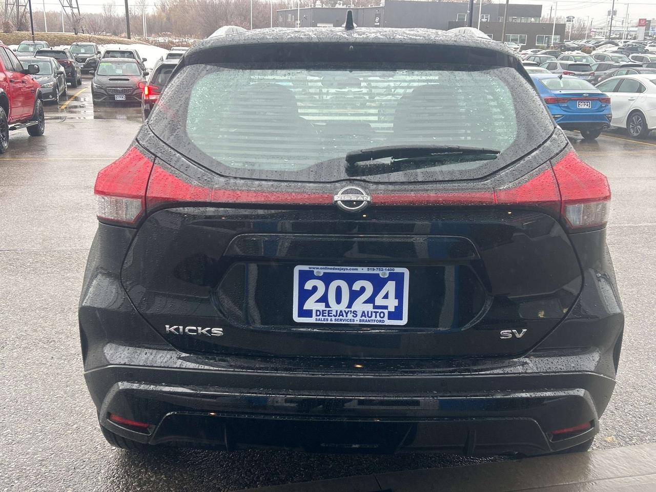 2024 Nissan Kicks SV   Remote Start   Low KM   Clean Carfax Photo