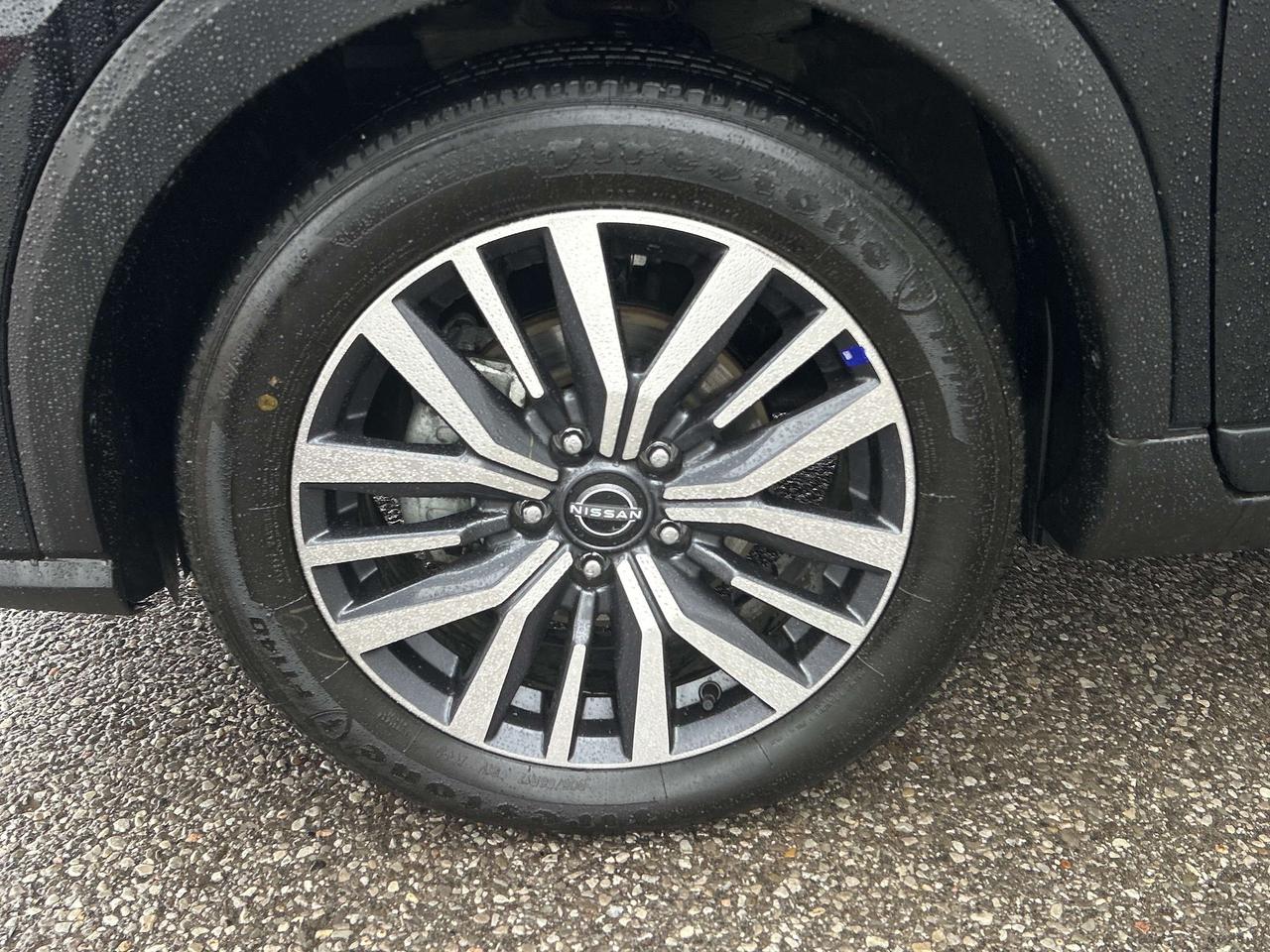 2024 Nissan Kicks SV   Remote Start   Low KM   Clean Carfax Photo