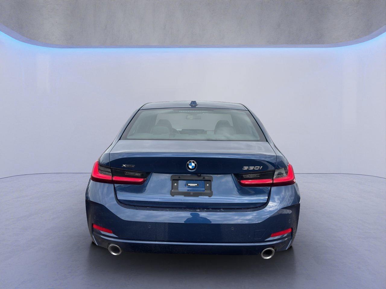 2023 BMW 3 Series 330i xDrive Photo