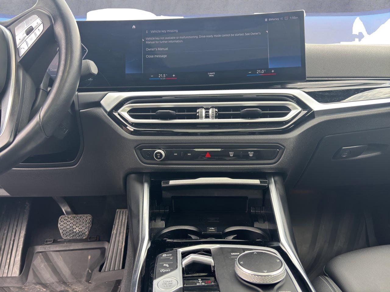 2023 BMW 3 Series 330i xDrive Photo