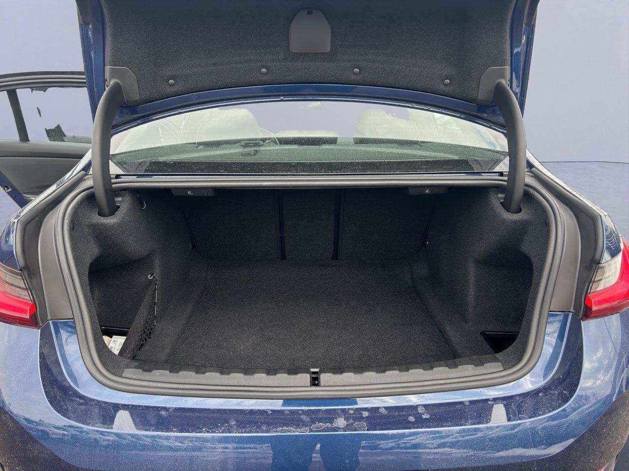 2023 BMW 3 Series 330i xDrive Photo