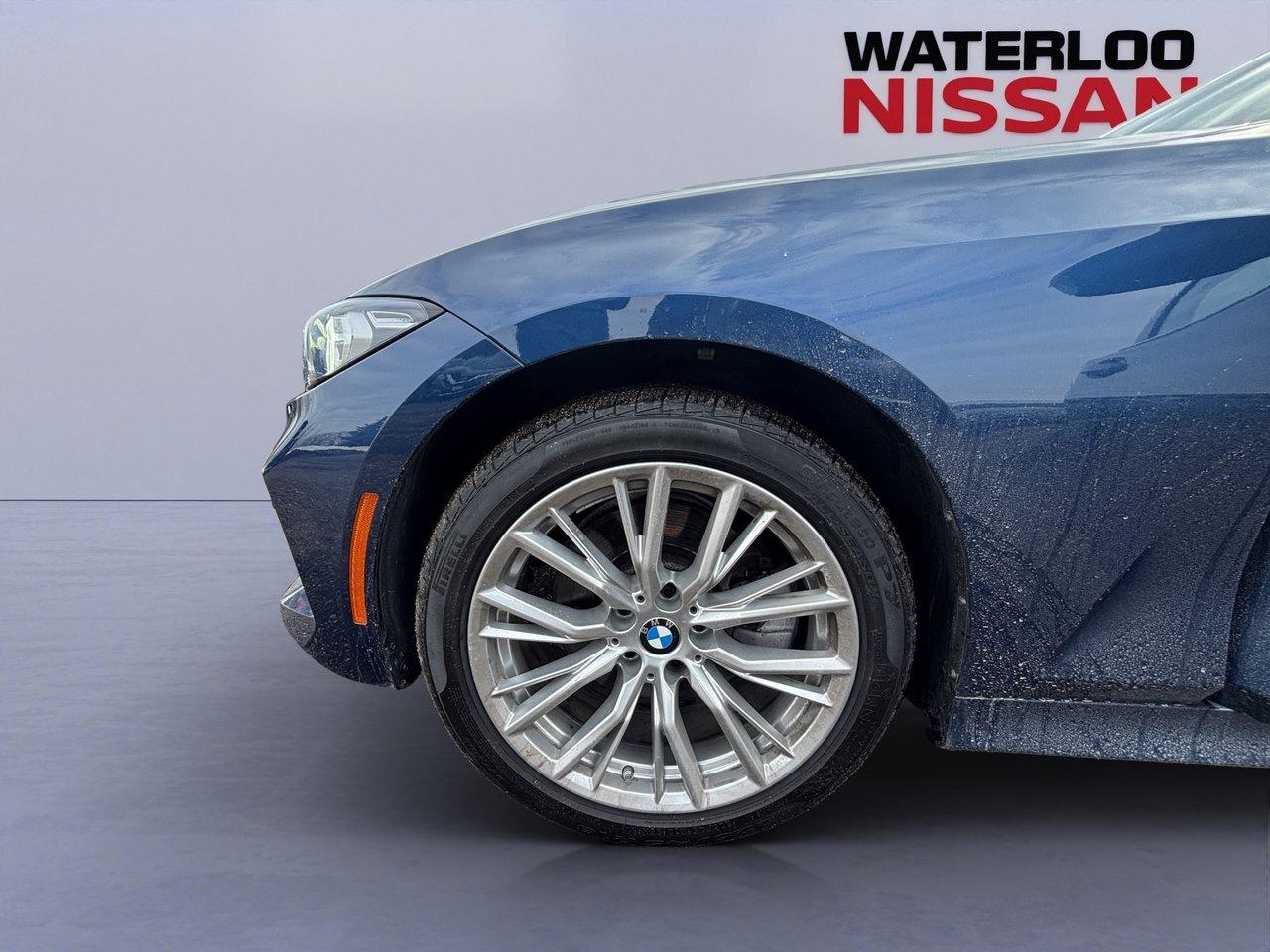 2023 BMW 3 Series 330i xDrive Photo