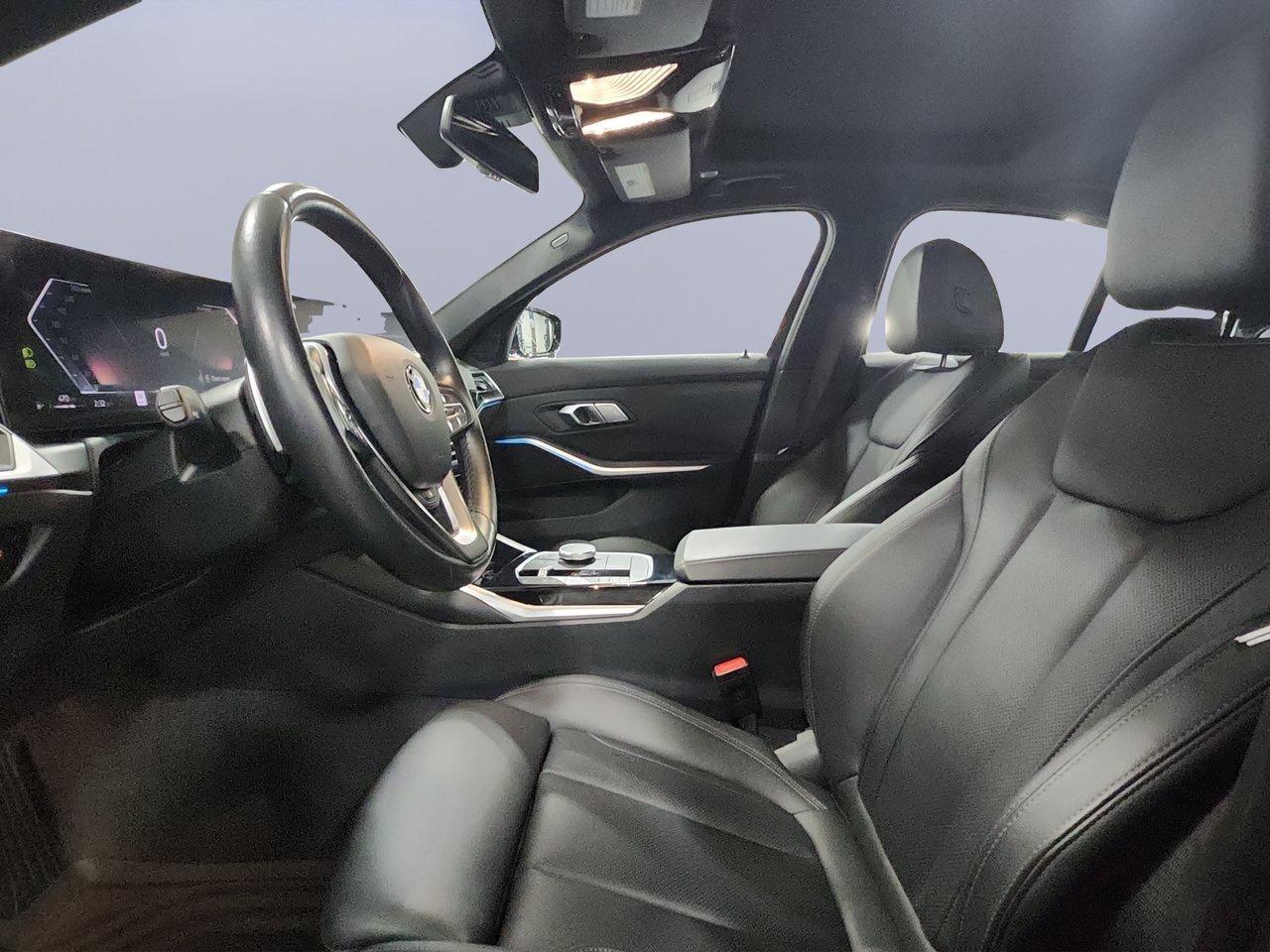 2023 BMW 3 Series 330i xDrive Photo