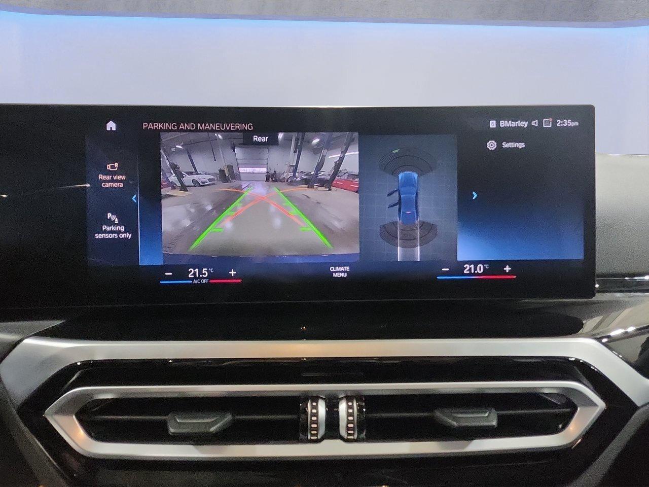 2023 BMW 3 Series 330i xDrive Photo