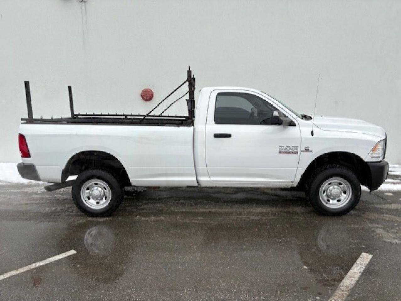 2017 RAM 2500 4WD **6.7L CUMMINS DIESEL-REGULAR CAB LONG BOXXX** Photo