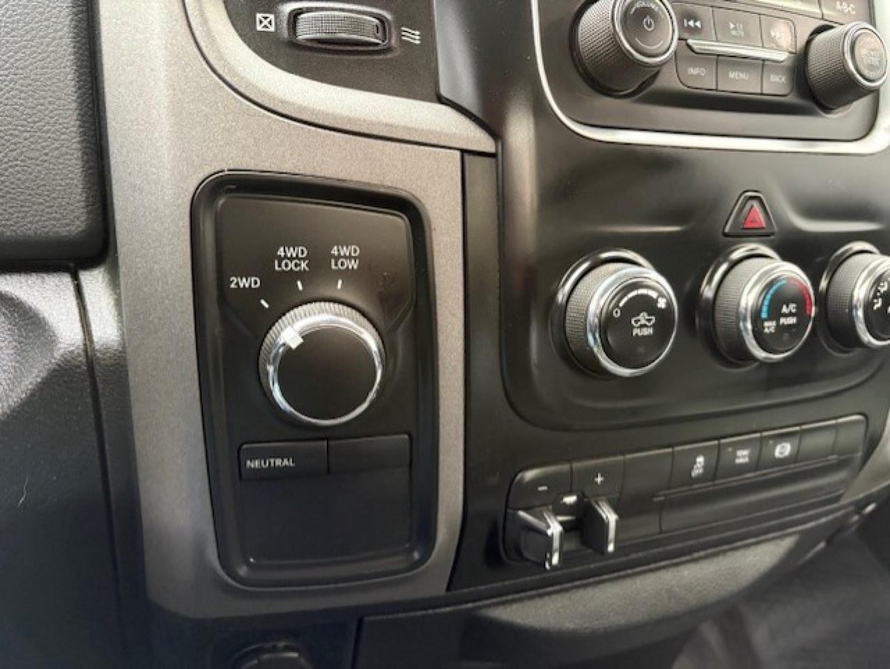 2017 RAM 2500 4WD **6.7L CUMMINS DIESEL-REGULAR CAB LONG BOXXX** Photo