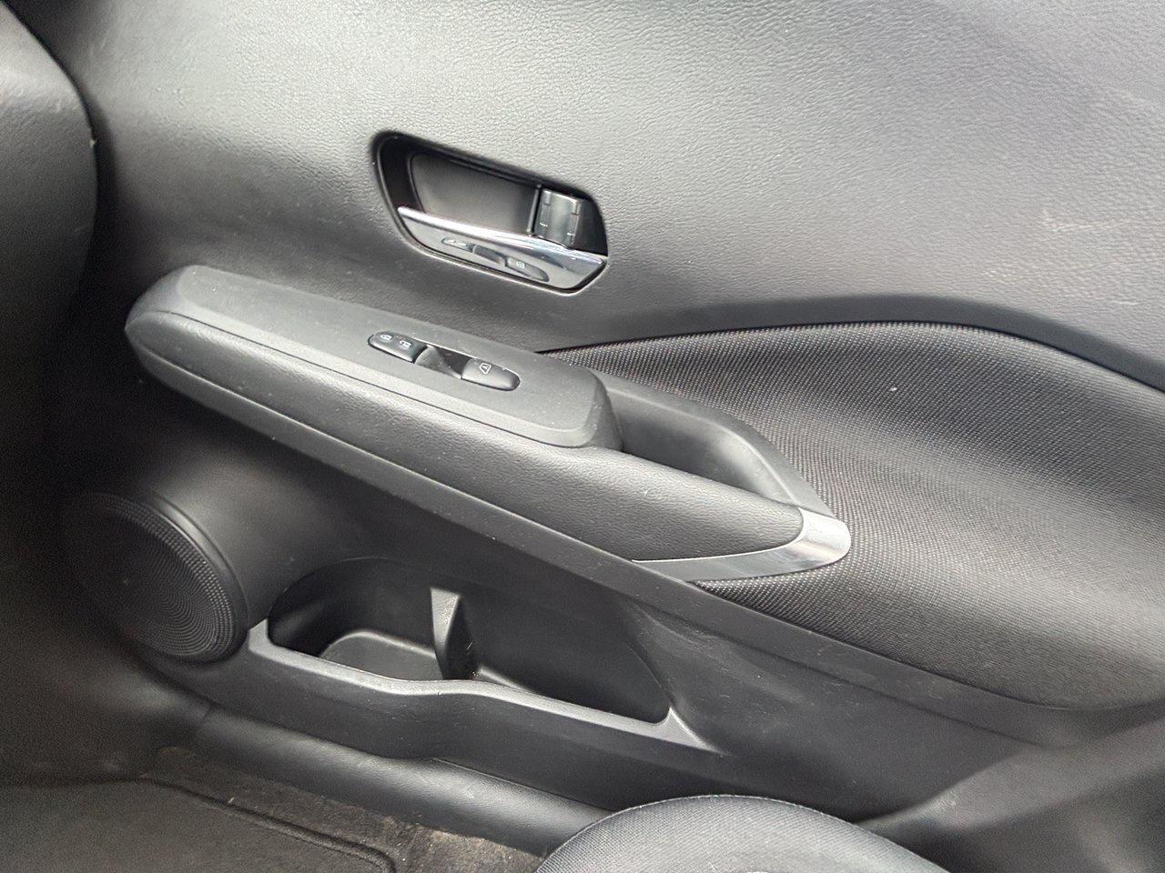 2022 Nissan Kicks SV FWD !!! NO ACCIDENTS !!! ONE OWNER !!! REMOTE S Photo