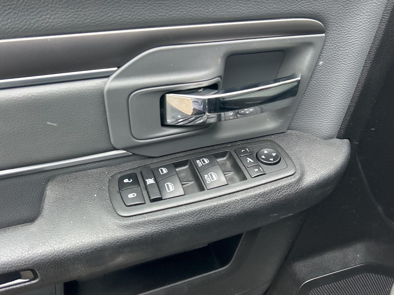 2022 RAM 1500 Classic SLT Crew Cab 5'7 Box   Clean Carfax Photo