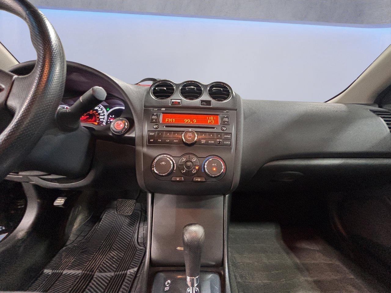 2011 Nissan Altima 2.5 S Photo