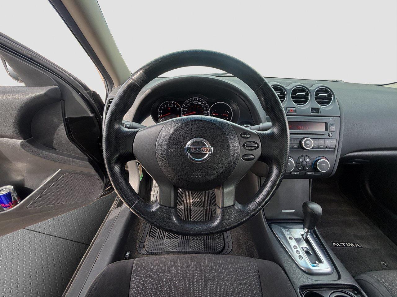 2011 Nissan Altima 2.5 S SAFETY INCLUDED Photo