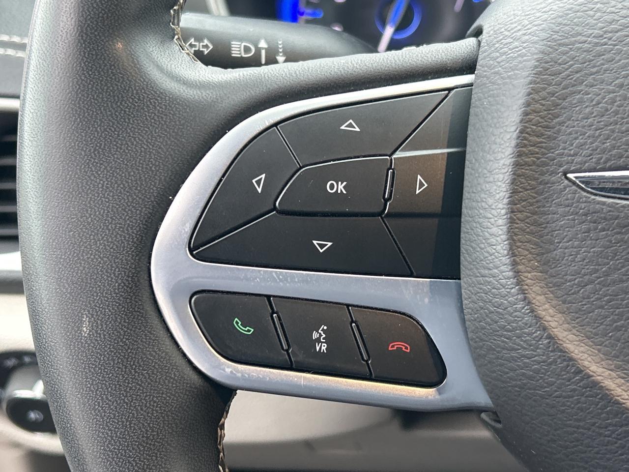 2023 Chrysler Pacifica Touring L   Leather   Nav   Automatic Doors   Stow Photo