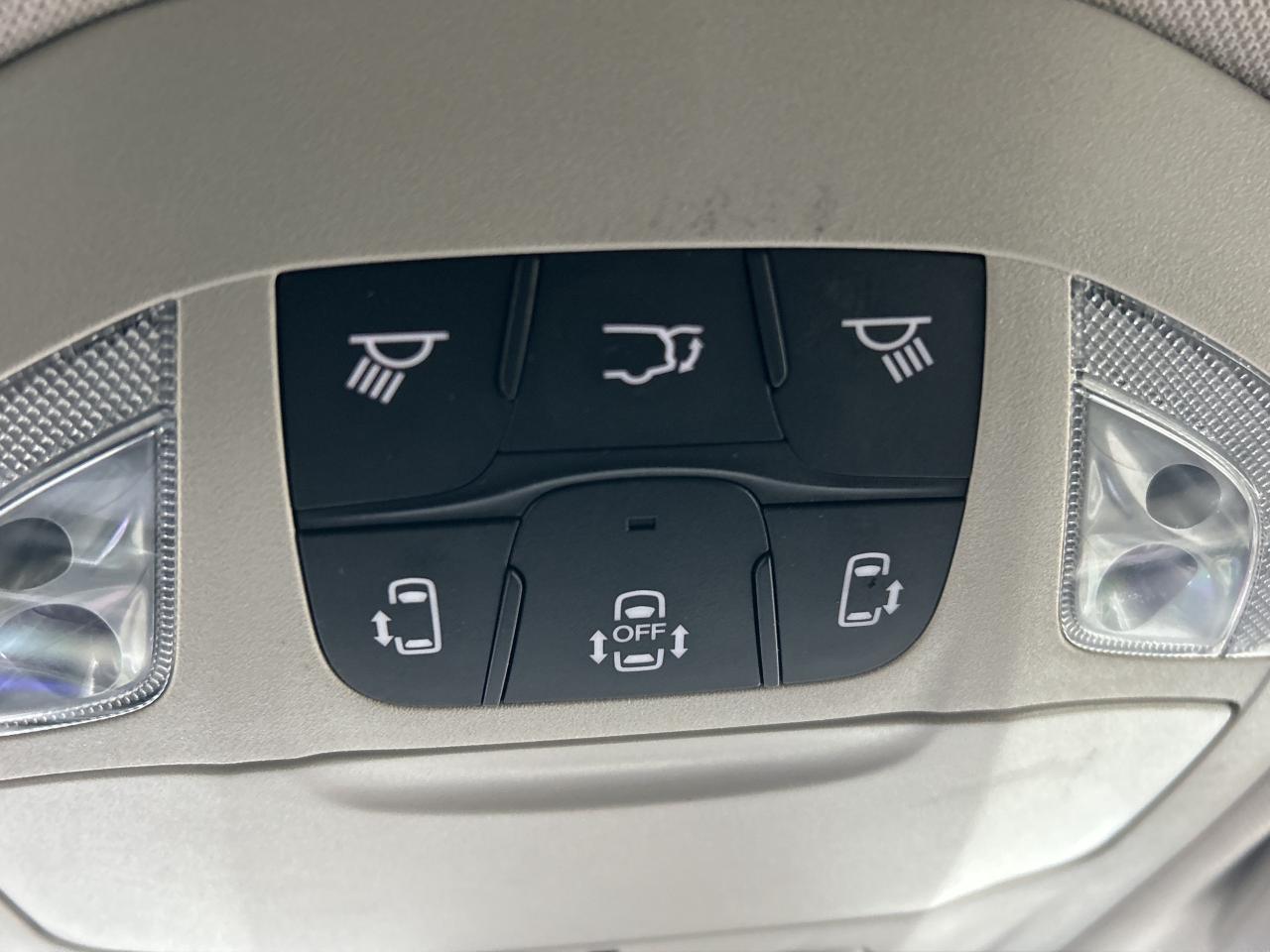 2023 Chrysler Pacifica Touring L   Leather   Nav   Automatic Doors   Stow Photo