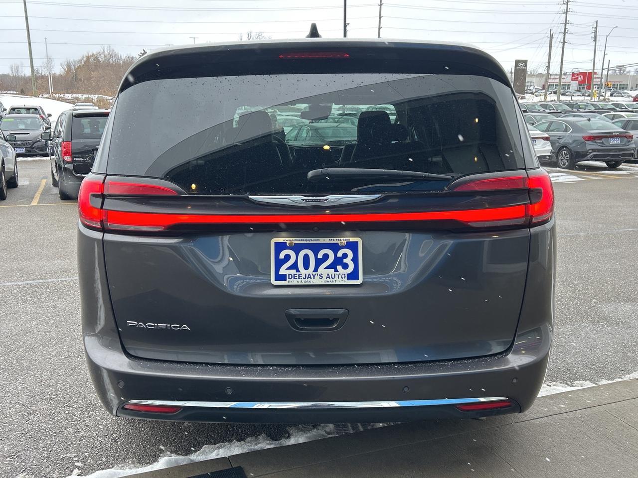 2023 Chrysler Pacifica Touring L   Leather   Nav   Automatic Doors   Stow Photo
