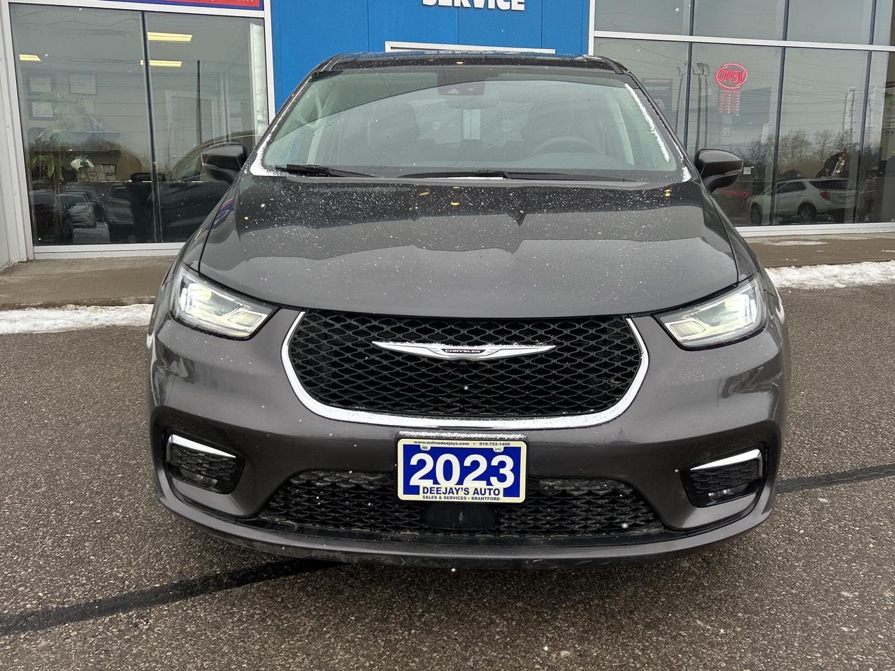 2023 Chrysler Pacifica Touring L   Leather   Nav   Automatic Doors   Stow Photo