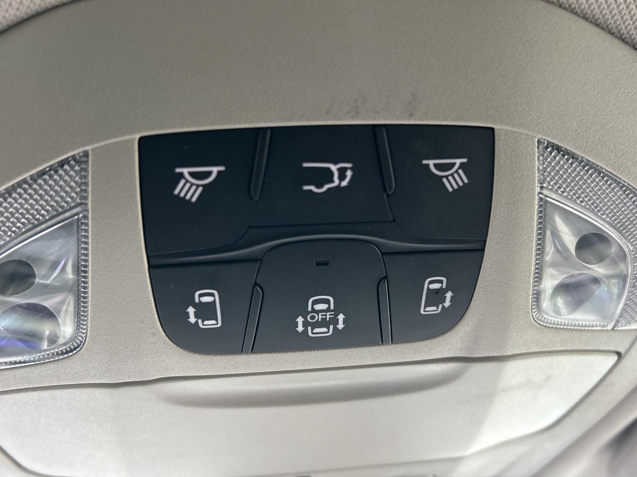 2023 Chrysler Pacifica Touring L   Leather   Nav   Automatic Doors   Stow Photo