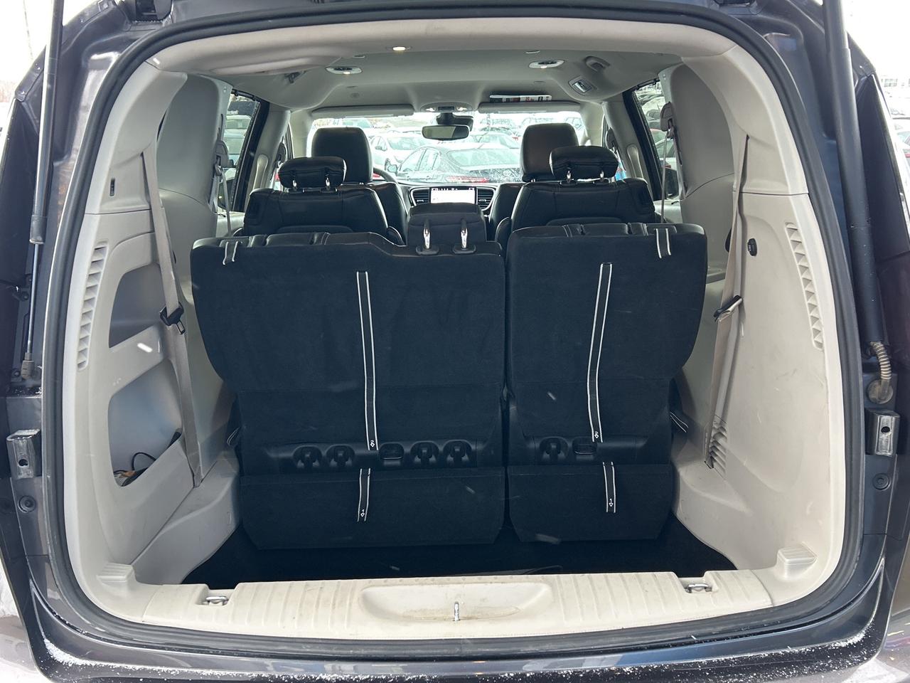 2023 Chrysler Pacifica Touring L   Leather   Nav   Automatic Doors   Stow Photo