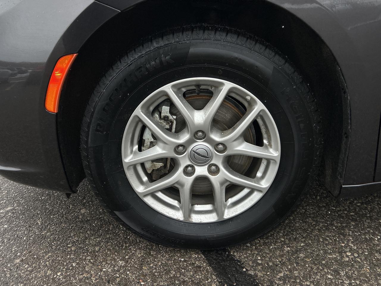 2023 Chrysler Pacifica Touring L   Leather   Nav   Automatic Doors   Stow Photo