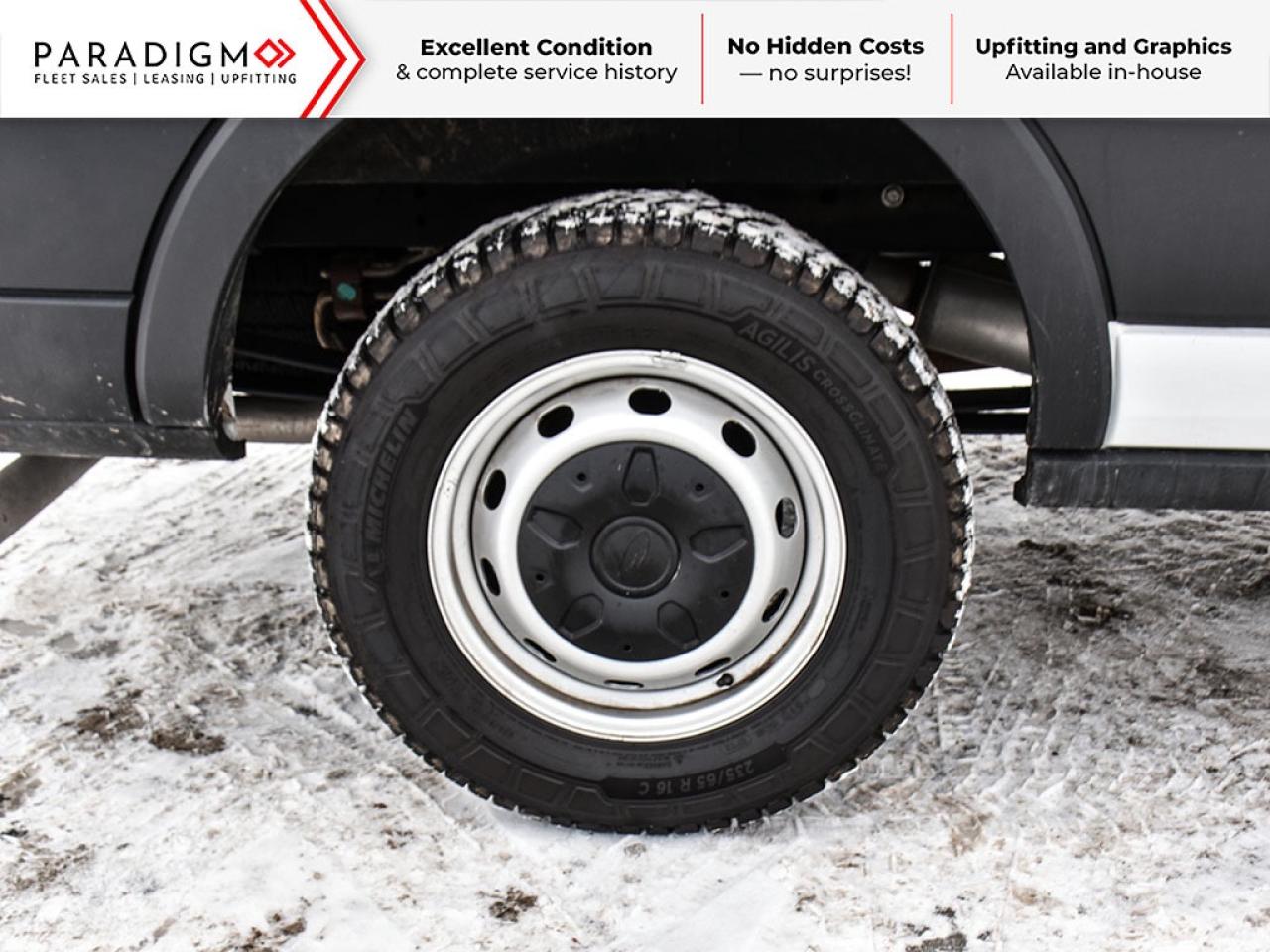 2024 Ford Transit Cargo Van T-250 130" Low Roof Low KM Photo