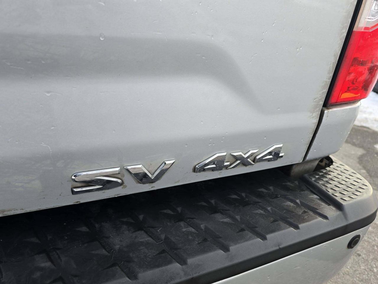 2017 Nissan Titan 4WD Crew Cab SV Photo