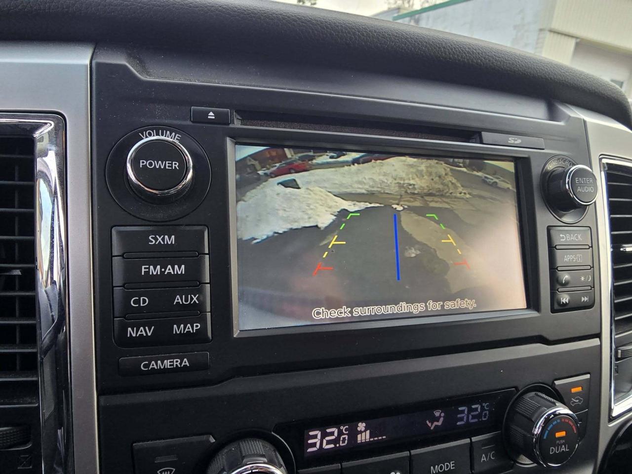 2017 Nissan Titan 4WD Crew Cab SV Photo