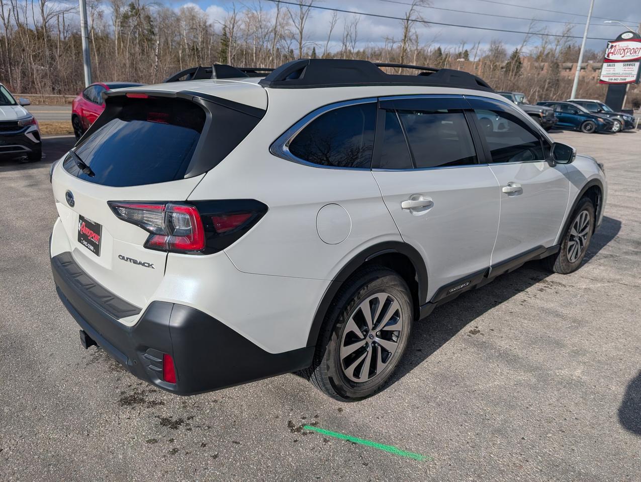 2022 Subaru Outback Touring 4dr All-Wheel Drive Photo4