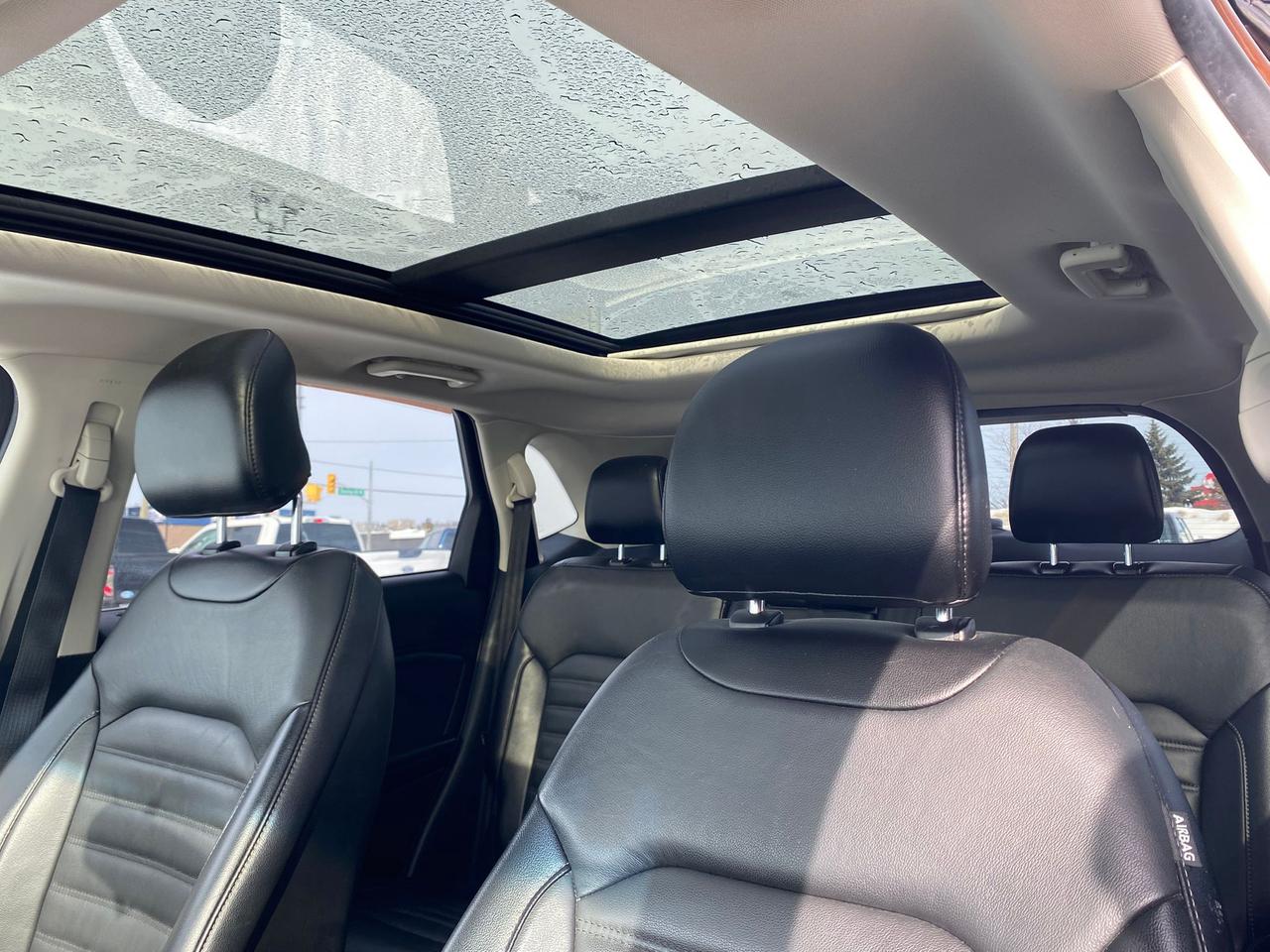 2017 Ford Edge SEL AWD ~Nav ~Heated Leather ~Moonroof ~Camera Photo