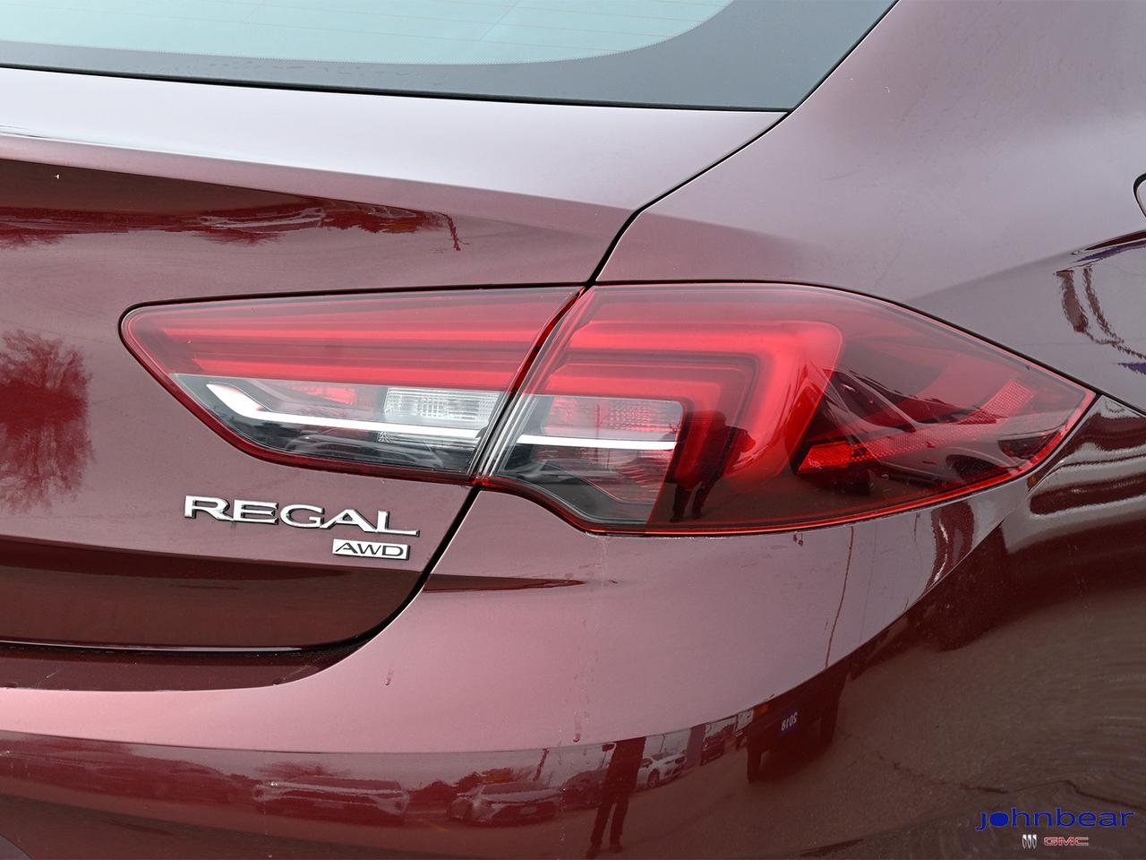 2020 Buick Regal AWD ~Nav ~Heated Leather ~Sunroof ~Bluetooth ~BOSE Photo