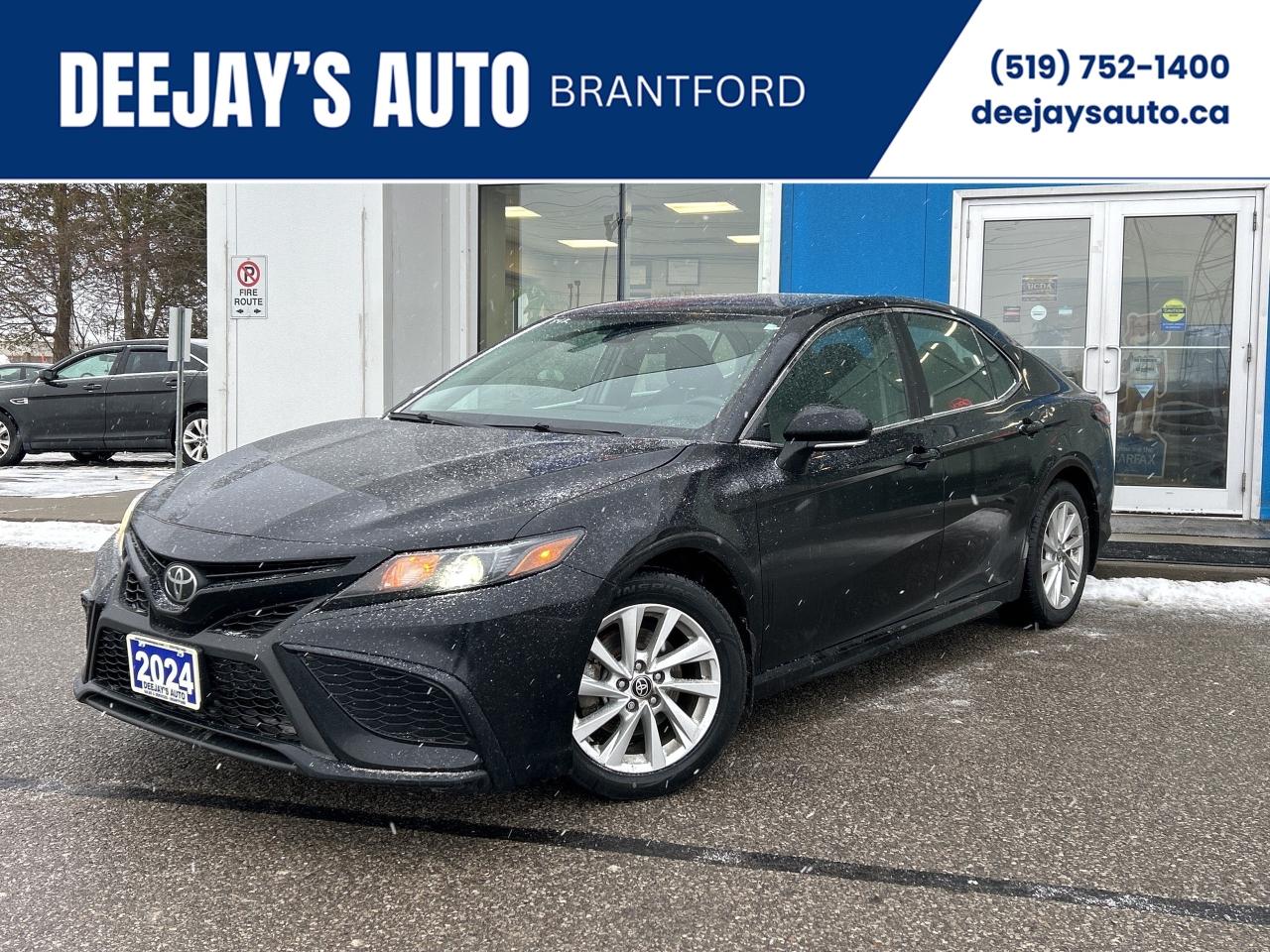 2024 Toyota Camry SE   Factory Warranty   Clean Carfax Photo0