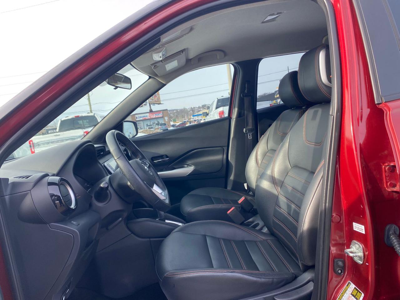 2019 Nissan Kicks SR FWD ~Heated Leather ~Bluetooth ~Alloys ~Camera Photo