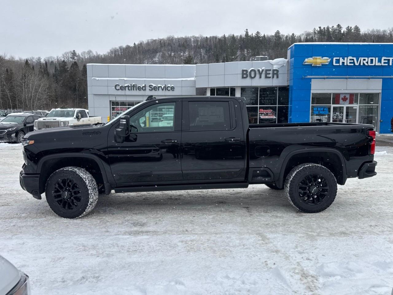 2026 Chevrolet SILVERADO 2500HD 4WD Crew Cab Standard Box High Country Photo