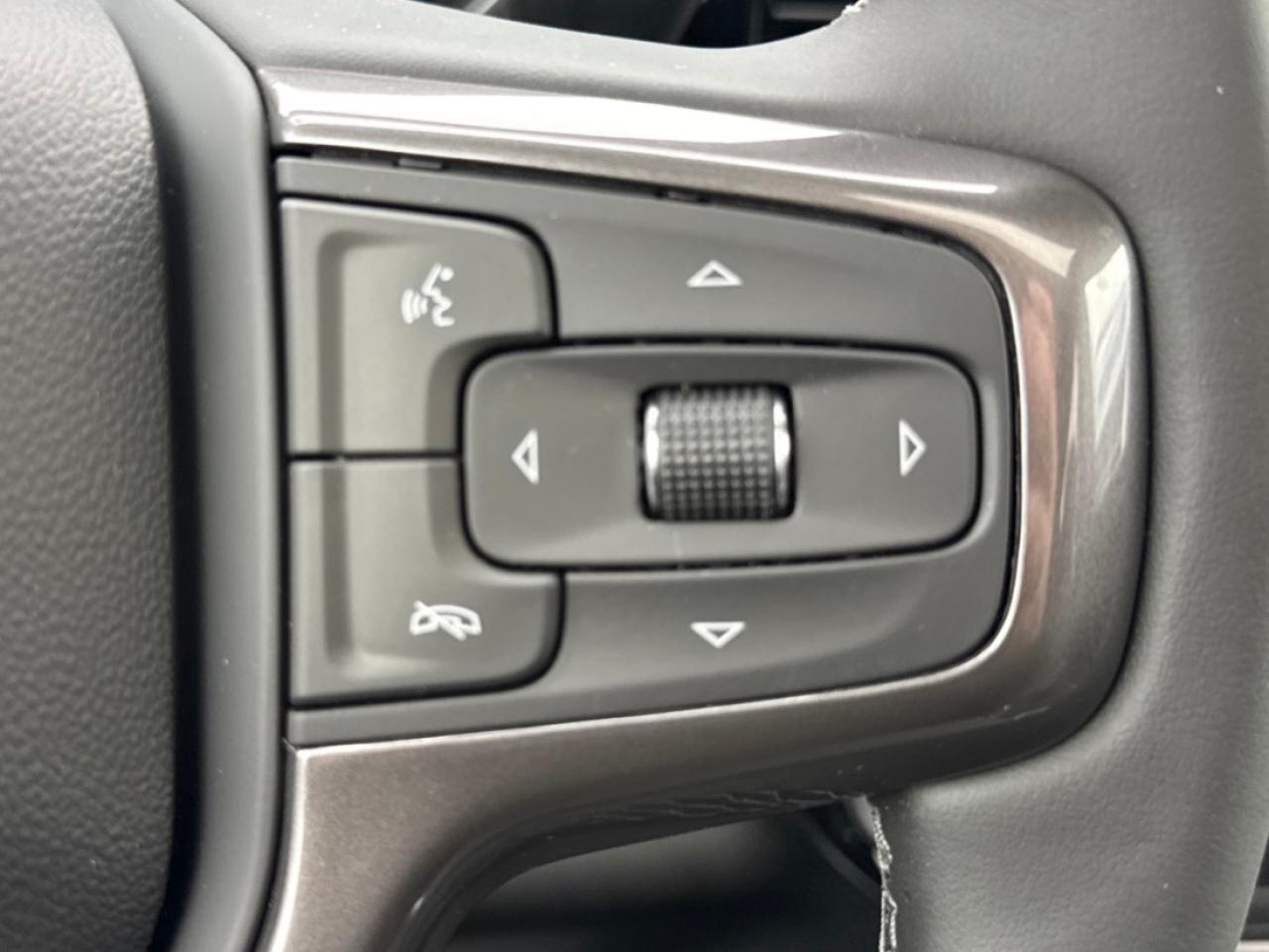 2026 Chevrolet SILVERADO 2500HD 4WD Crew Cab Standard Box High Country Photo