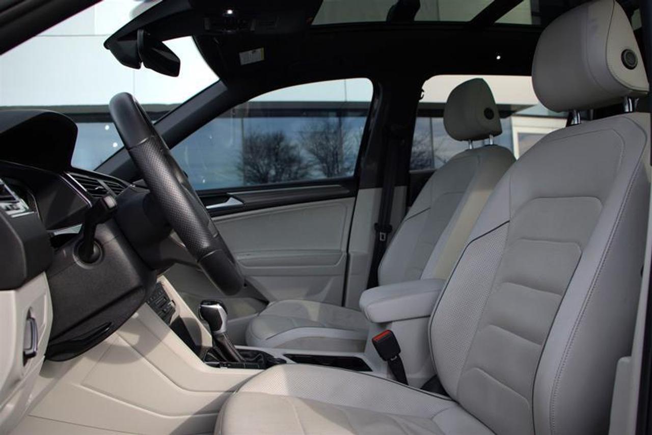 2022 Volkswagen Tiguan Highline 2.0T 8sp at w/Tip 4M Photo