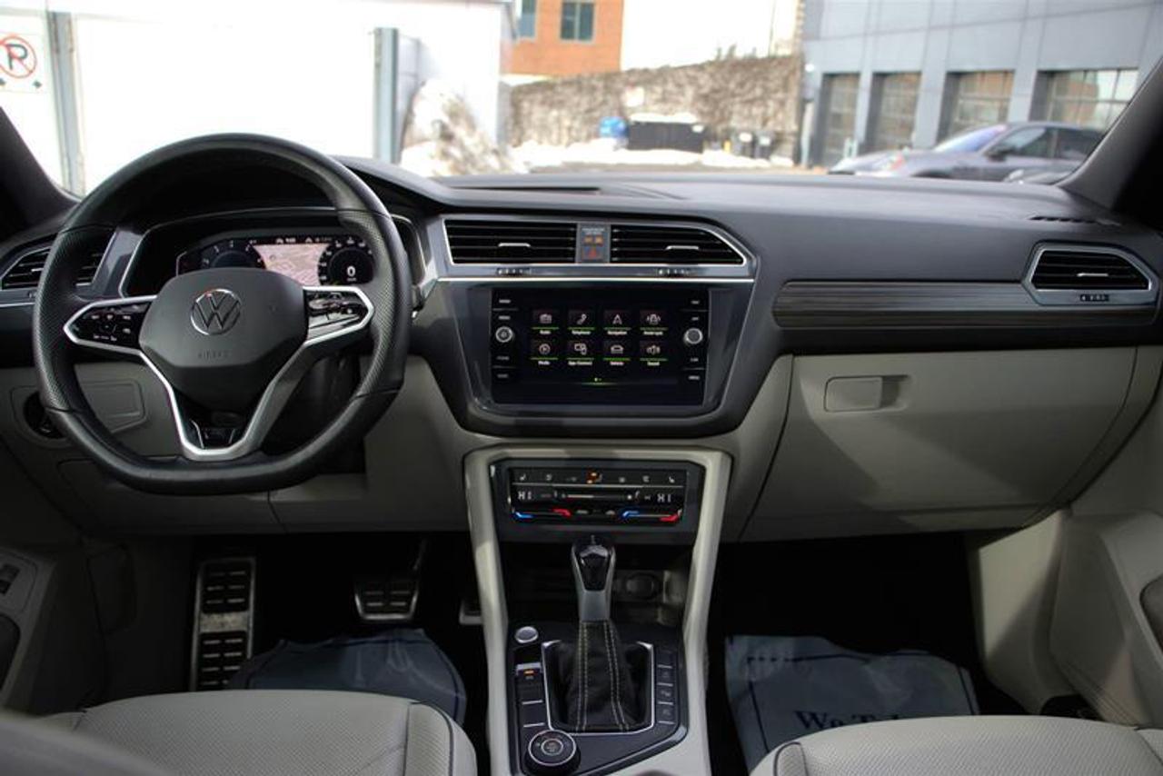 2022 Volkswagen Tiguan Highline 2.0T 8sp at w/Tip 4M Photo