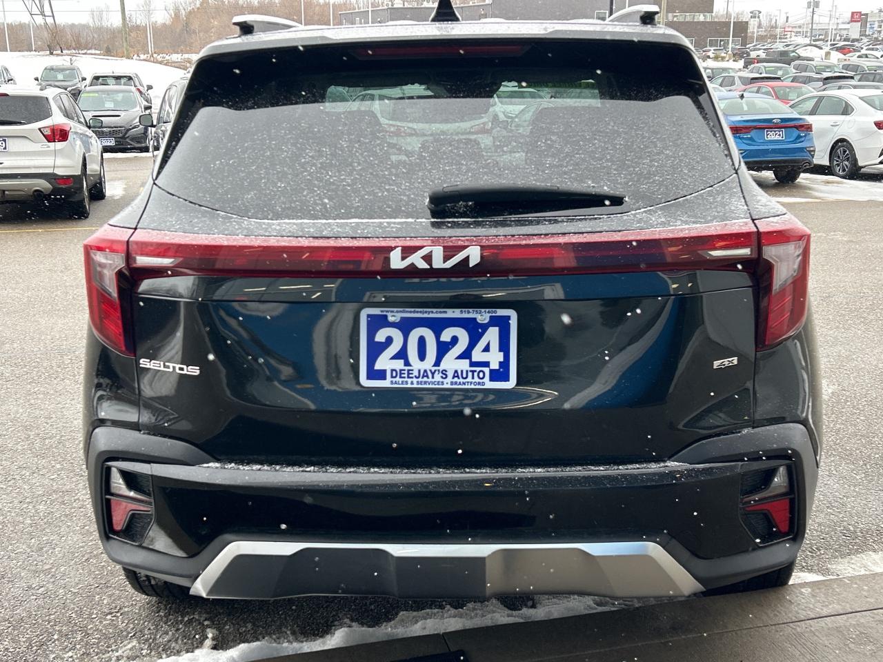 2024 Kia Seltos EX Photo3